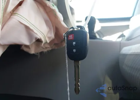 2018 Toyota Highlander Le из США, поврежденный, VIN 5TDBZRFH5JS487730